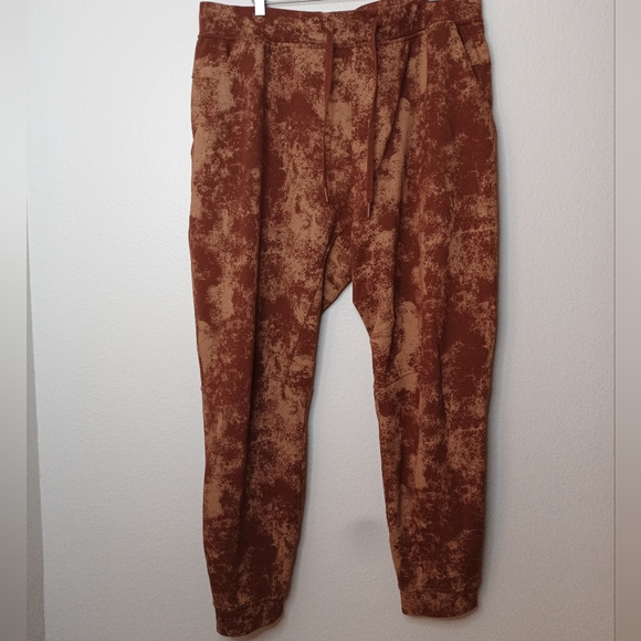 Men's Lululemon City Sweat Terracotta Astral Patterned Joggers Pockets - Picture 8 of 10